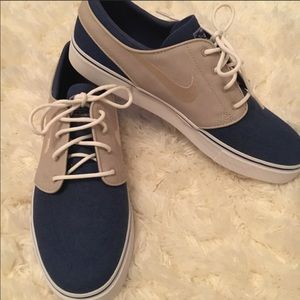 Never worn Nike sb janoskis custom color way